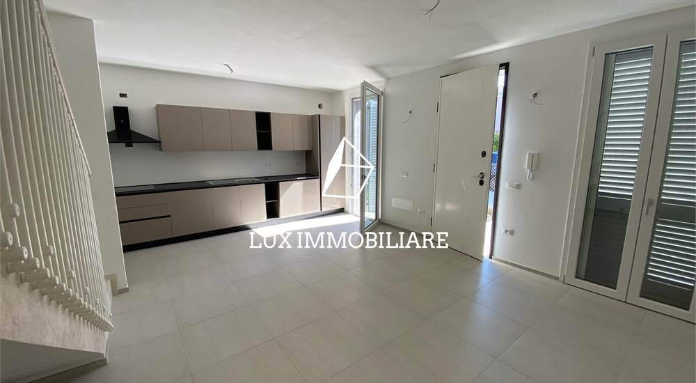 soggiorno con cucina a vista